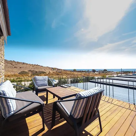 Отель Kotinos 3*